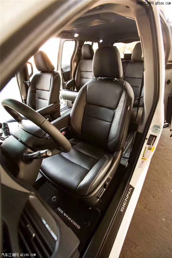 2017款丰田塞纳3.5四驱LTD7座顶配实拍