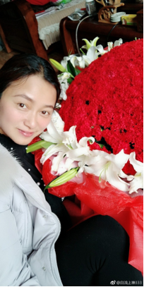 儿子生日反赠母亲一辆豪车，这样的儿子请给我来一打！