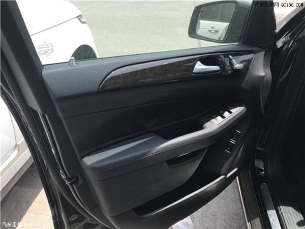 天津港17款奔弛GLS400美规越野性能评测