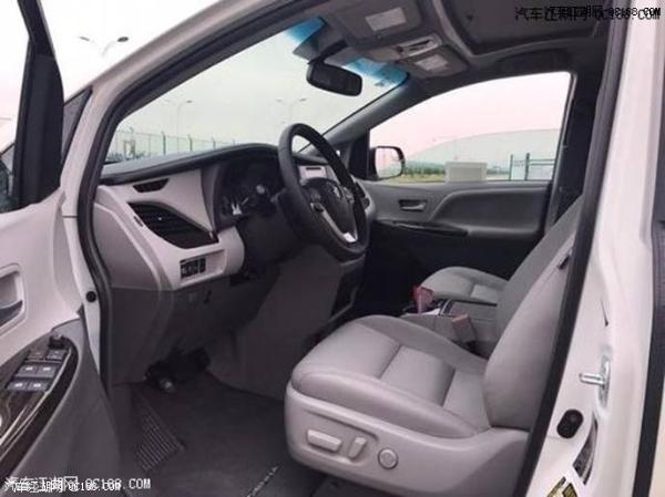 2017款丰田塞纳3.5L车身红色LED尾灯体验