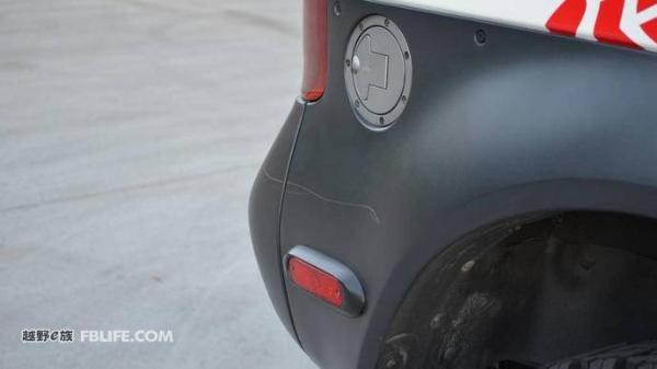 造型夸张的稀有物种 五十铃Vehicross Ironman特别版