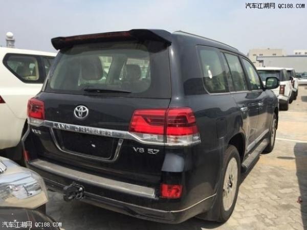 18款酷路泽5700白色EXR版12气囊配置实解