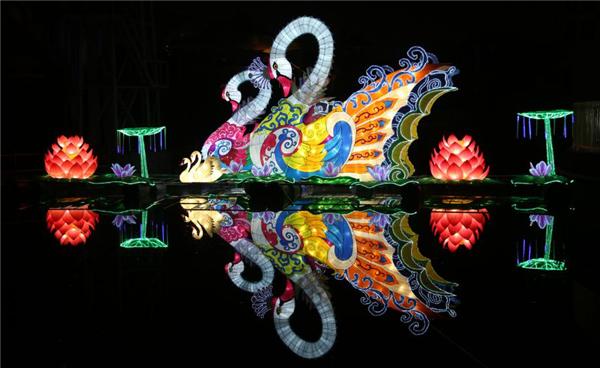 史上最盛大灯会！华侨城十二城点亮中国年