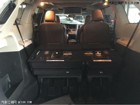 17款丰田塞纳3.5L七座双天窗加规版解析