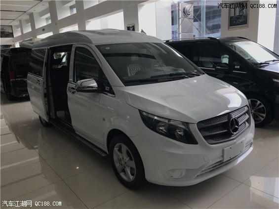 2017款奔驰威霆四驱顶配两驱性价比解读