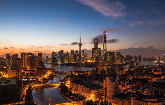 点赞！新华社联合张裕珍藏版五星致敬改革开放四十周年