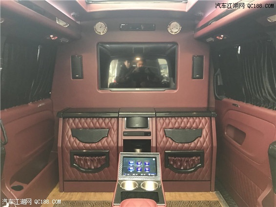 2017款奔驰威霆四驱顶配两驱性价比解读