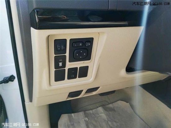 17款平行进口中东版普拉多2700到店实拍