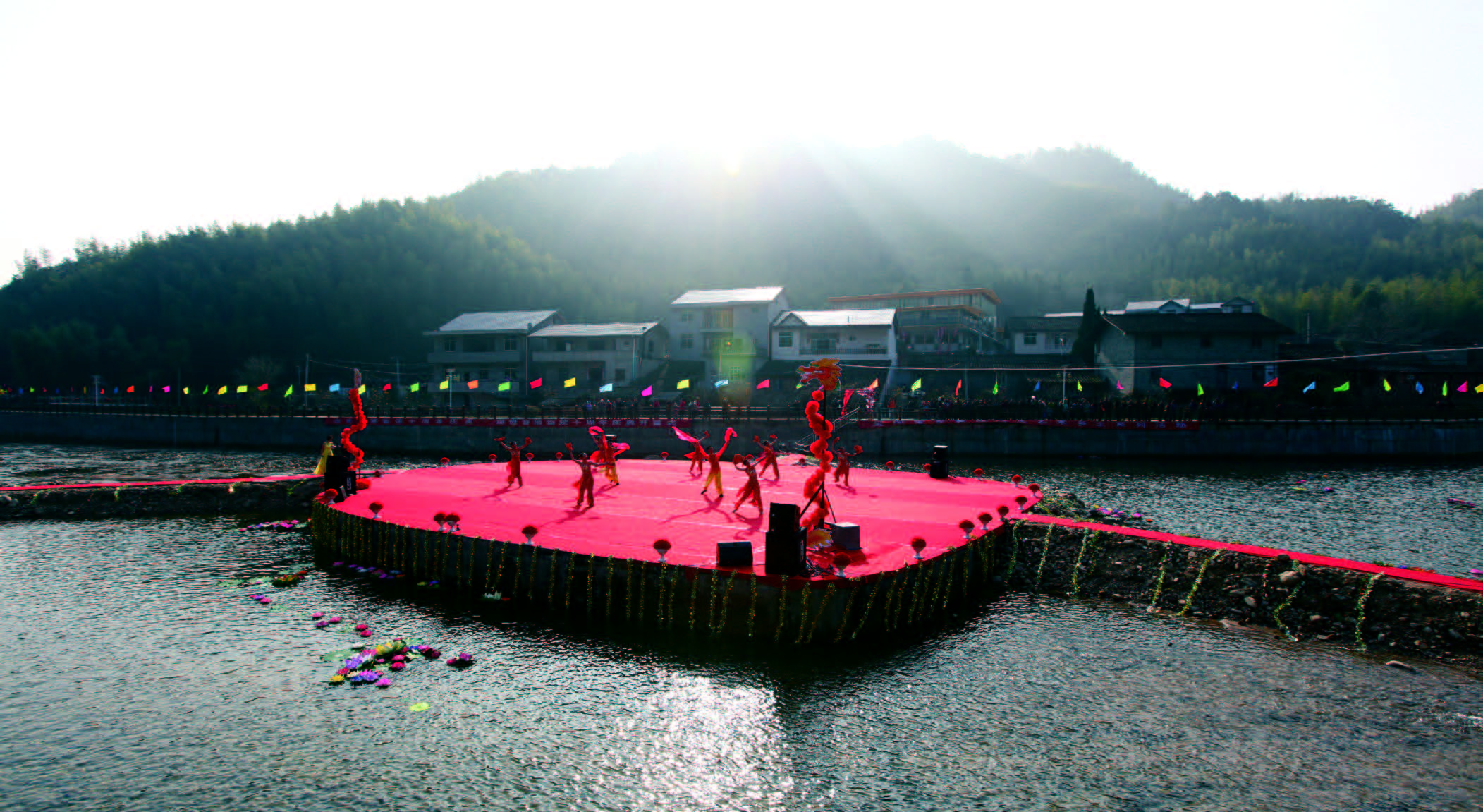 白世音：传播文化正能量的“民间使者”