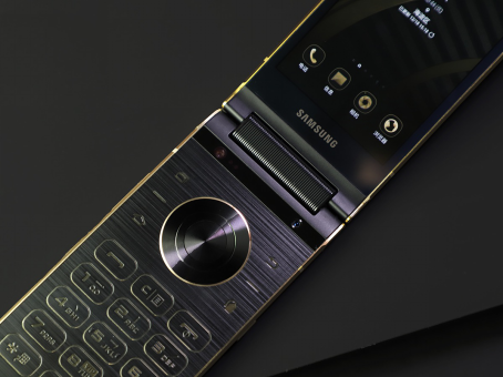 从苏州园林的匠心设计看三星W2018的至善至美