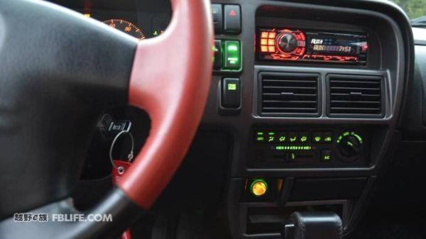 造型夸张的稀有物种 五十铃Vehicross Ironman特别版