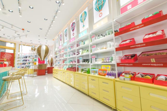 快时尚品牌旗舰店如何与年轻人对话？