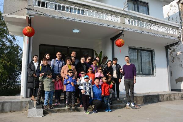 钰丰集团举办“妈妈爱你”慈善公益活动