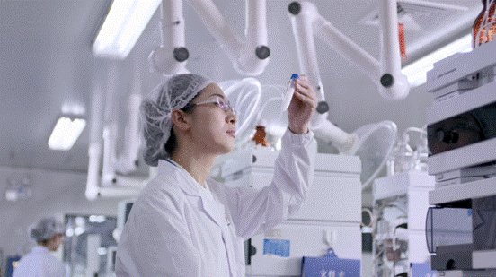 明星辣妈都点赞的金领冠,凭什么让中国妈妈买单