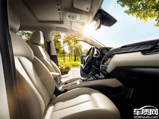 荣威Ei5纯电动休旅车上市 售13.38-14.38万