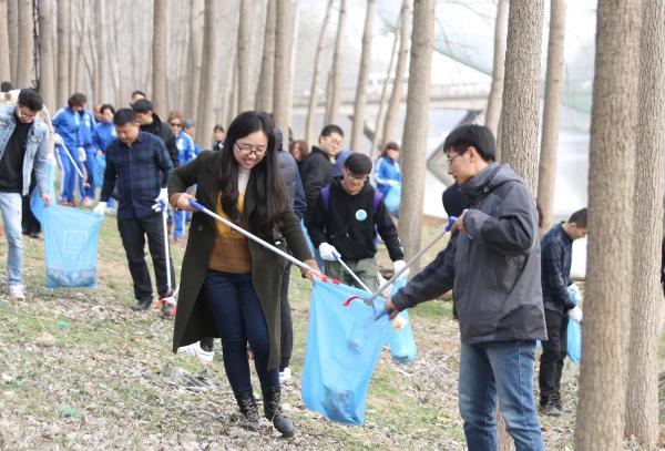 “一杯水的约定”赴约安徽，孩子们从此喝上干净水