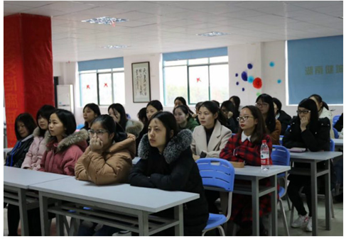 女生学什么好?在北大青鸟,每个程序媛都会被宠上天!