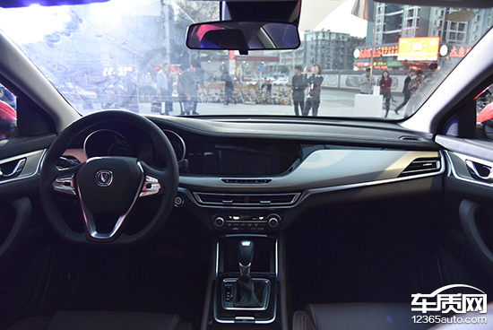 长安逸动/逸动DT上市 售5.49-10.59万元