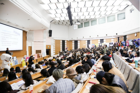 学院奖人大“创意大讲堂” 京东携创意实力“返校”