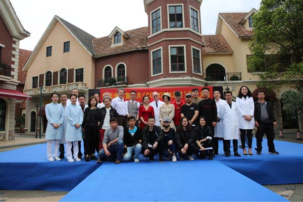 电影《COCOM6之谜》新年开机，导演向凯携众主创揭开不老女神的面纱