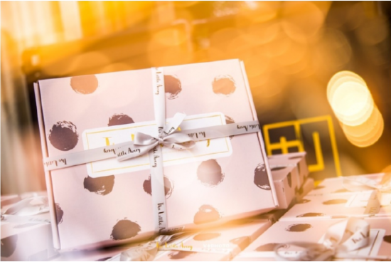 董完了亮相巴黎时装周，The Little Avery全球新品发布完美落幕！