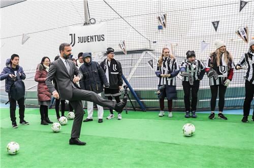 尤文图斯海上足球狂欢始航歌诗达·赛琳娜号 120年意式足球魅力全情尽显