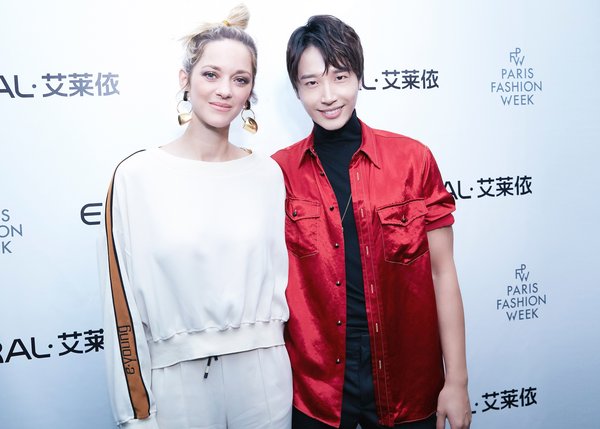 中国时尚美学觉醒，艾莱依“绒耀”巴黎时装周