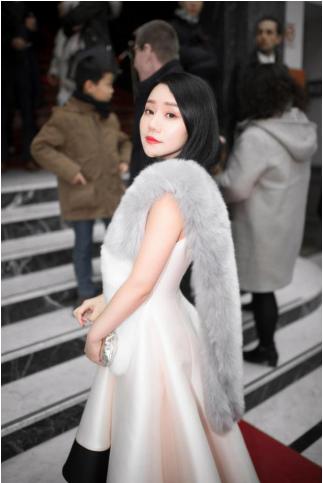 董完了亮相巴黎时装周，The Little Avery全球新品发布完美落幕！