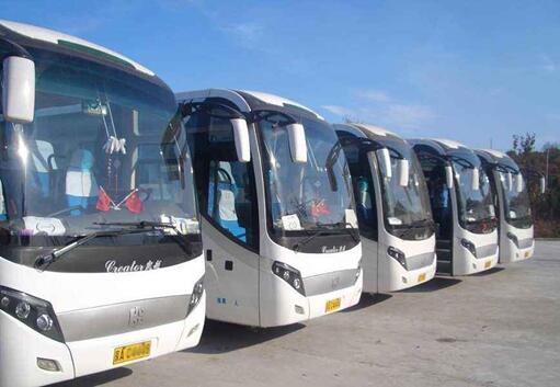 长途客车司机加班成常态，迎春大巴让司机多赚钱让乘客更舒心