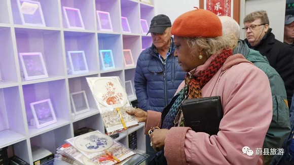 [游古城，看剪纸，赏民俗，品年味]400名加拿大友人来蔚县过大年