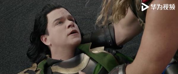 你想看锤哥的新发型吗？《雷神3》登陆华为视频限量周边等你来拿！