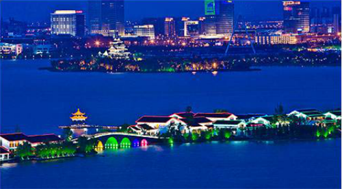 2018苏州环金鸡湖国际半程马拉松圆满举办