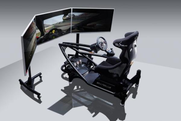 当赛车遇上电竞，有了这家超火电竞馆