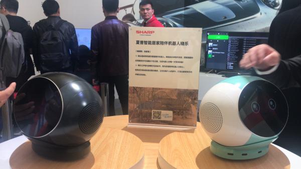 是时候表演真正的技术了 从富士康赋能夏普AWE2018展看未来