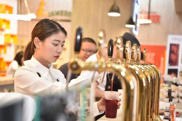 从奢侈品到鸡尾酒，寺库高端生活服务体验全方位升级