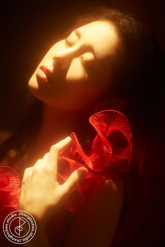 张碧晨《极》QQ音乐首发，极致的爱与音乐