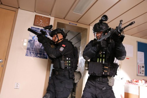 《红海行动》票房燃爆 中谷助阵首涉电影圈引关注