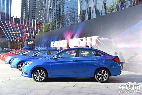 长安逸动/逸动DT上市 售5.49-10.59万元