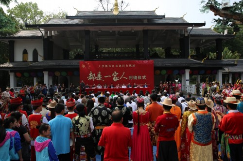 献礼改革开放40周年 《都是一家人》封镜