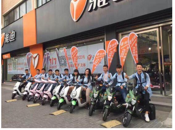 他曾是摩托车代理 如今坐拥83家雅迪门店雄霸西安高端车市场