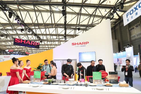 富士康赋能夏普再登AWE舞台 以家电改善用户居住环境