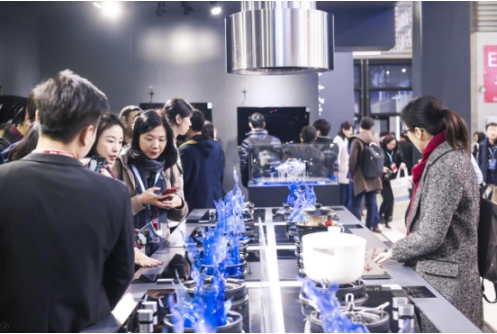 中国味，中国fun，老板电器智能厨房体验馆登陆AWE