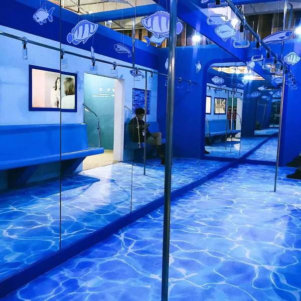 48小时抖音点赞超过75万次 看爆款IP“色廊展”的打造逻辑