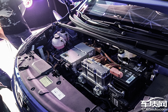 2018款吉利帝豪GSe上市 售11.98-14.58万元