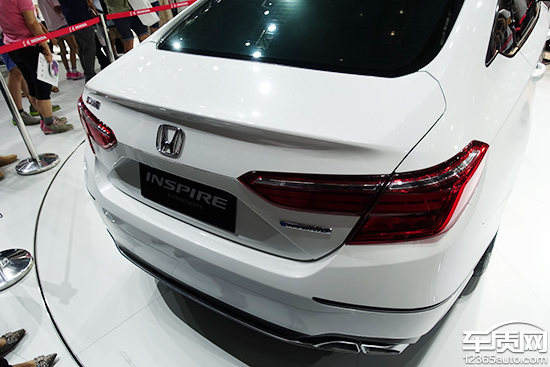 东风本田INSPIRE概念车亮相深港澳车展