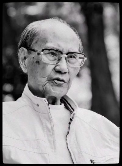 中国漫画界泰斗方成去世 享年100岁