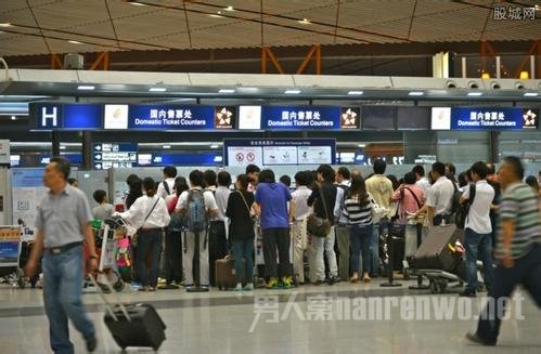 泰国机场设中国游客特别通道 实在是有恃无恐欺人太甚!