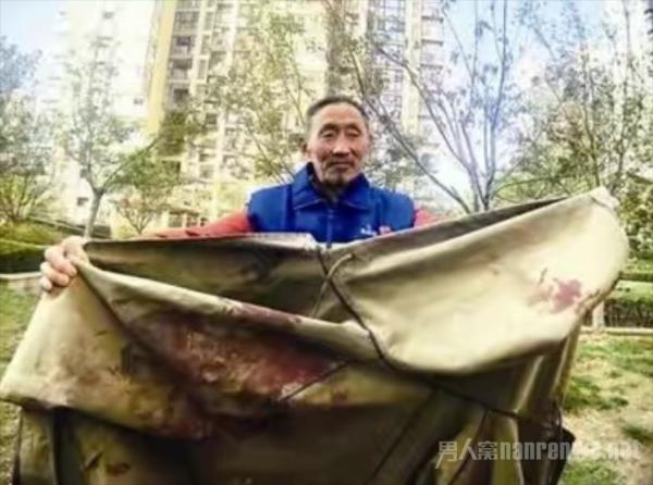 逆行而上的英雄！送奶工大爷救全楼180户居民