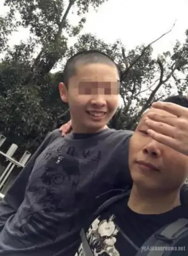 给自闭症儿子的10条短信 孩子爸爸走了留下爱子短信