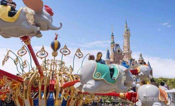 上海迪士尼允许游客自带食品 一人维权数亿人受益